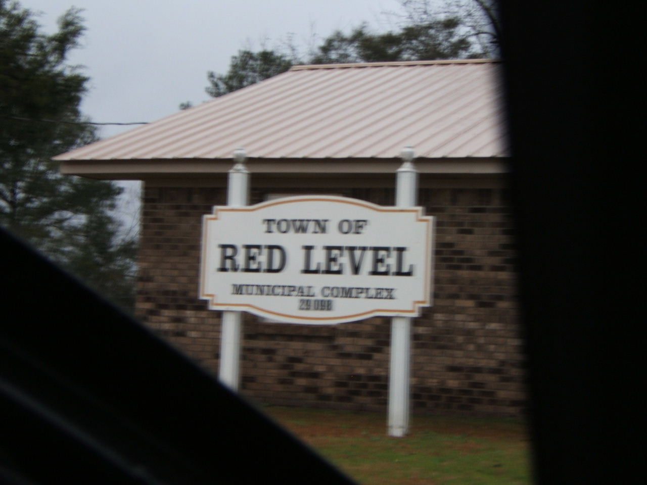 Mike Sawyer a tobacco and smoking foe meets with Red Level, Alabama to